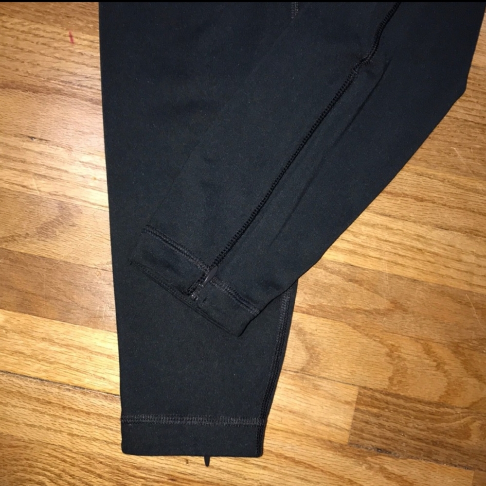 Under Armour Black Leggings Small Zipped Ankles